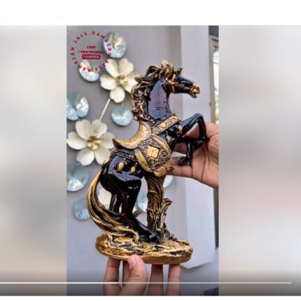 Decorative Horse Status